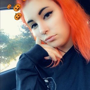 Meet your Posher, Lainey